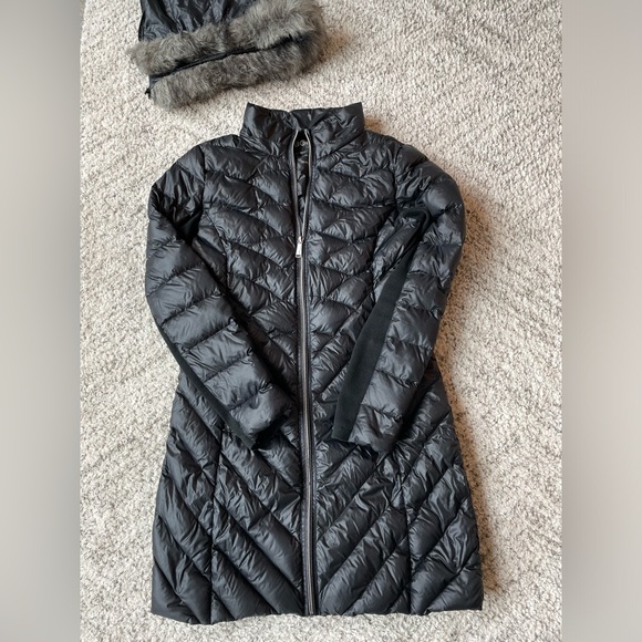 BCBGeneration Ultra Light Weight Packable Down Coat, Black, Small - Picture 4 of 12